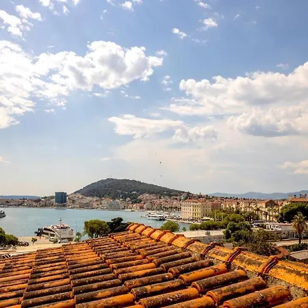 Olavia Rooftop Terrace & Seaview *