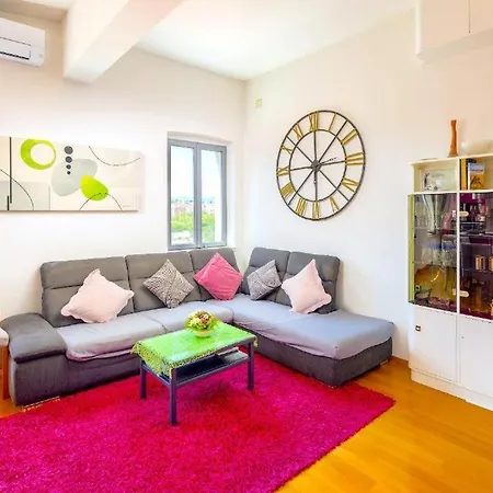 Olavia Rooftop Terrace & Seaview Apartmán