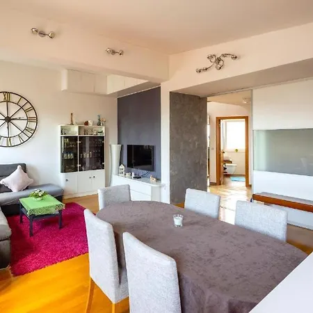 Olavia Rooftop Terrace & Seaview